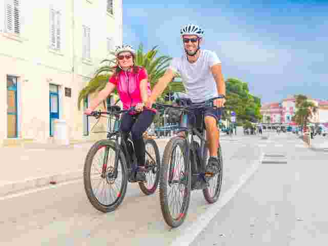 Wer mit E-Bikes und Pedelecs in der EU unterwegs ist, sollte die länderspezifischen Vorschriften und Gesetze kennen.  